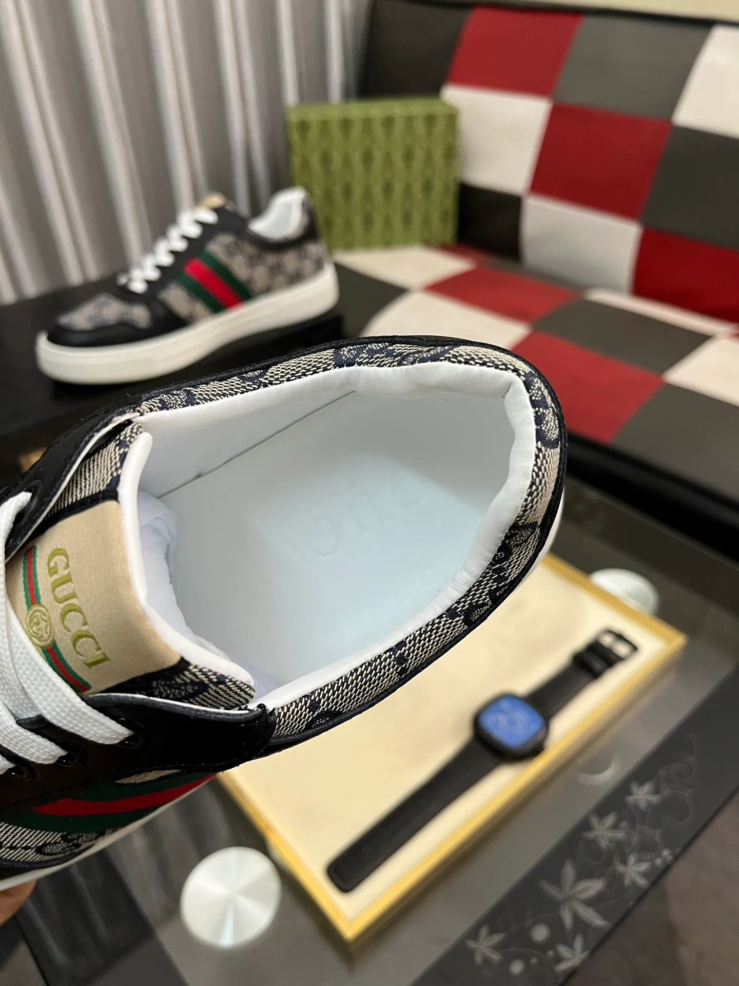 Men's Men's Shoes💰440⌚️⌚️【GUCCI】Gucci men's latest white shoe series casual shoes! The official website is built 1:1. Upper: Made of imported cowhide, with electric embroidery ➕Inner lining: Made of high-quality first-layer pigskin, soft and comfortable. Picky material selection and exquisite workmanship give you the best enjoyment. Size: 38-44 yards, 3️⃣ colors available.